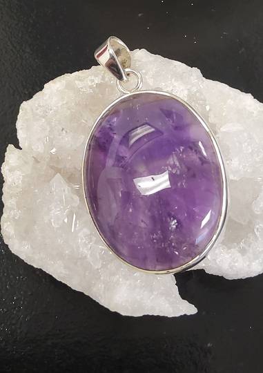 Rounded Amethyst Crystal Pendant (h96)